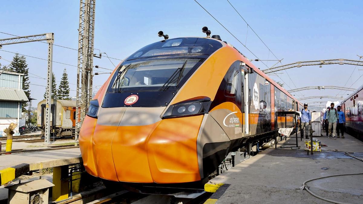 PM Modi Flags Off India’s First Vande Bharat Sleeper Train from Malda, West Bengal