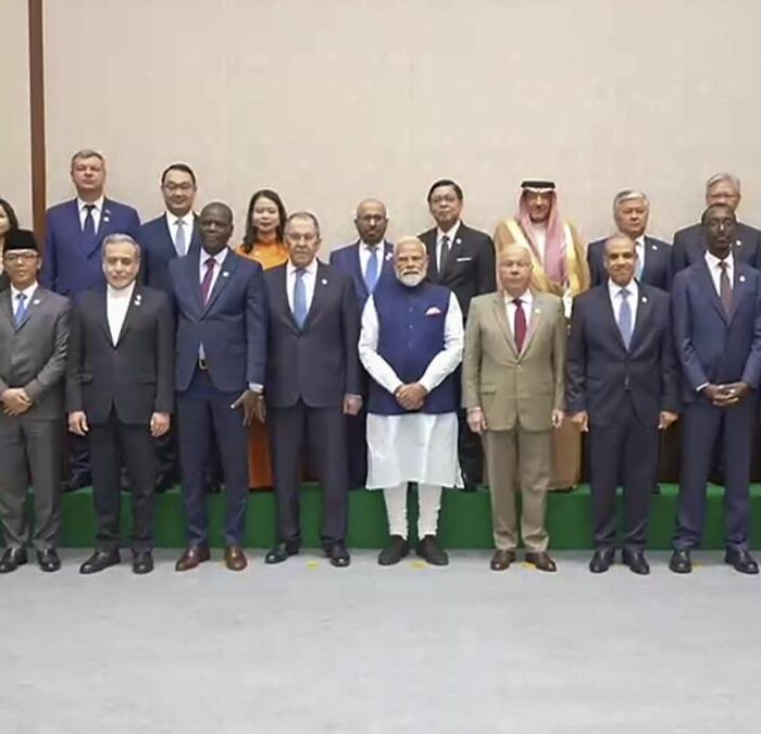 pm modi in brics meeting