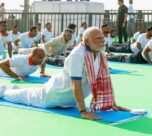 modi doing yoga