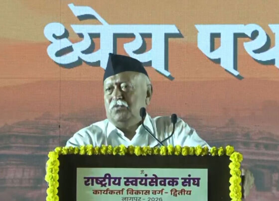 rss chief mohan bhagwat urges india to strengthen unity to lead the world