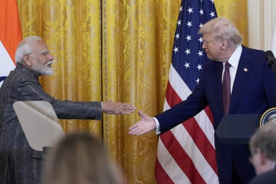 Trump Modi 29704
