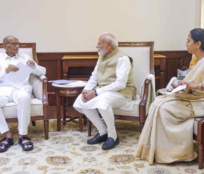 narendra modi with sharad pawar