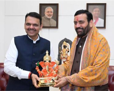 nayab singh saini with devendra fadnavis