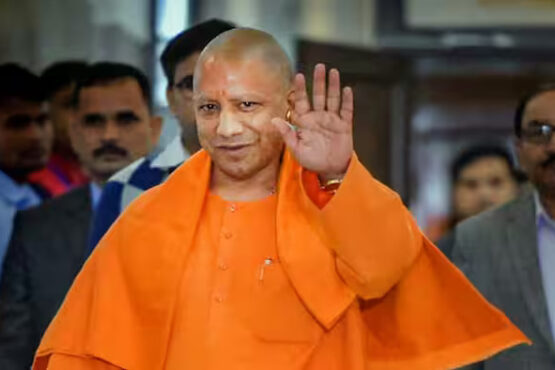 yogi adityanath gift for women