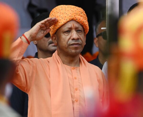 yogi adityanath on independence day