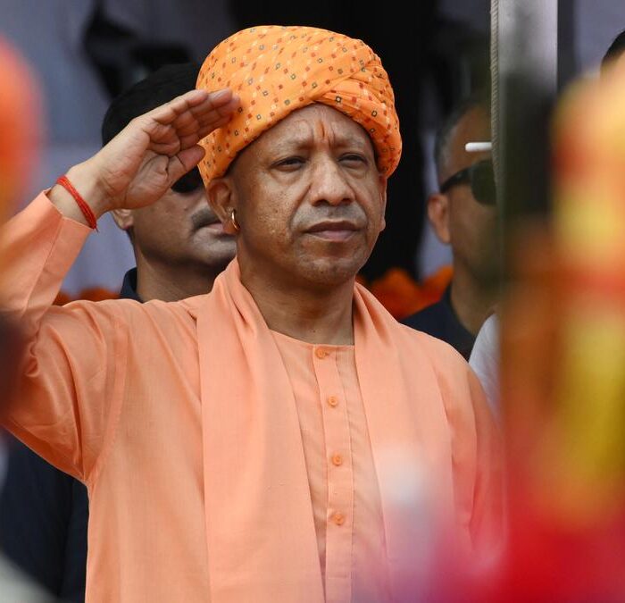 yogi adityanath on independence day