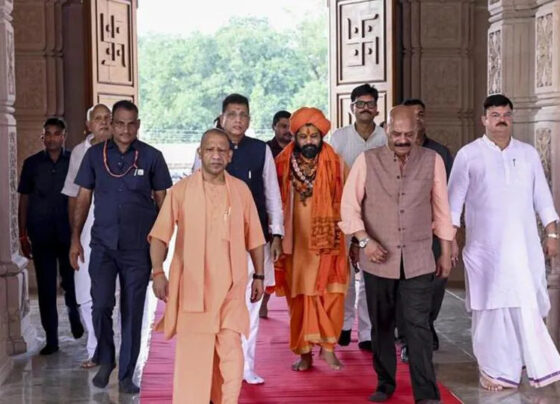 yg adityanath with ram temple trust