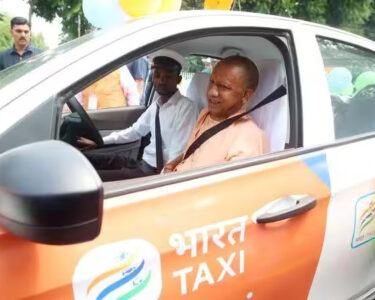 yogi adityanath in bharat taxi