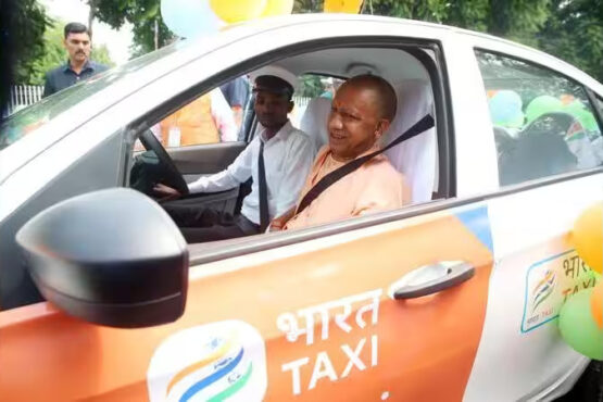 yogi adityanath in bharat taxi