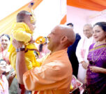 yogi adityanath in mathura