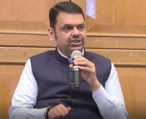 maharashtra pushes crop loan disbursal