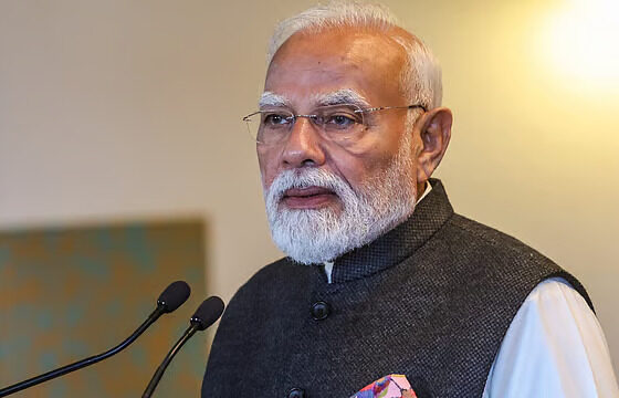 modi congratulate isro scientist
