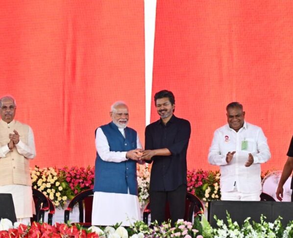 narendra modi with vijay