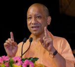 yogi adityanath to give student scholarship